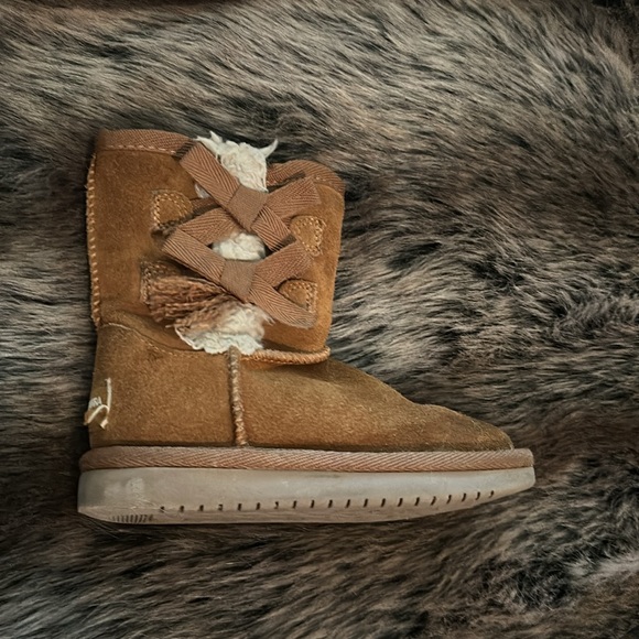 KOOLABURRA UGGS Boots Brown Kids bows size toddler sz 10 - Picture 3 of 7